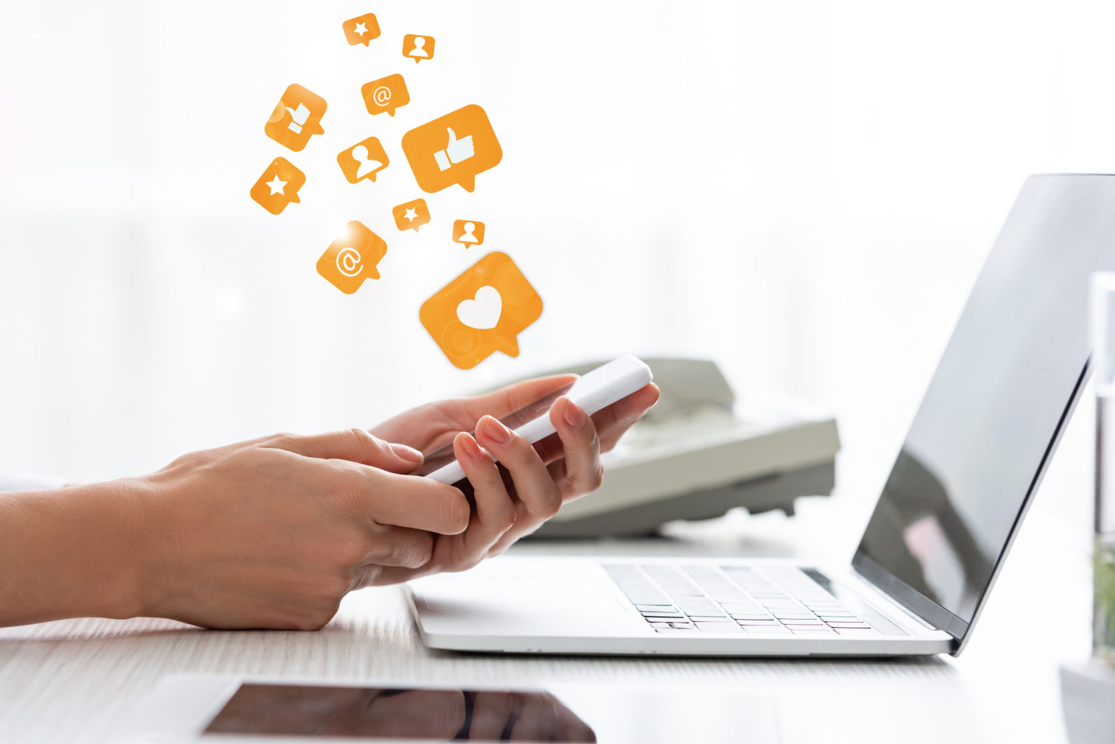 HOW TO USE SOCIAL MEDIA MANAGER TO GROW YOUR PERSONAL BRAND